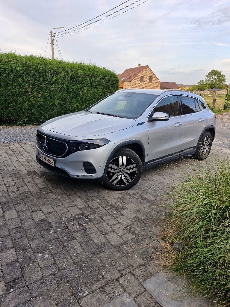 MERCEDES EQA 250 À VENDRE, Autos, Argent ou Gris, Achat, Entretenue par le concessionnaire, Noir