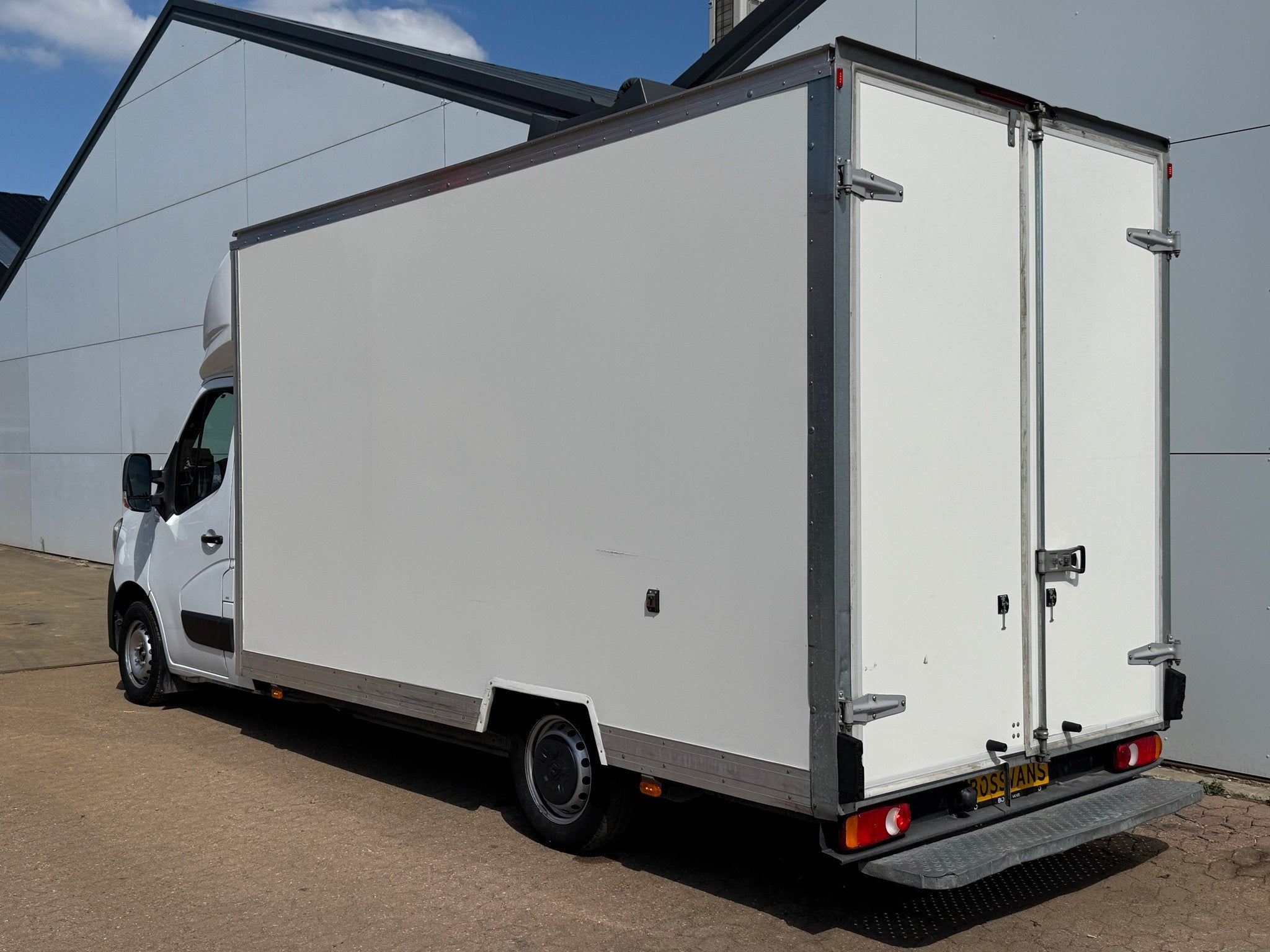 Lowliner Bakwagen Airco Cruise Control Camera Meubelbak Food, Auto's, Voorwielaandrijving, Gebruikt, 4 cilinders, Renault