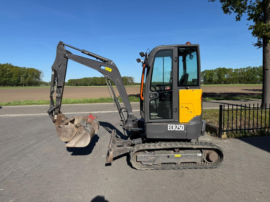 Volvo ECR25D minigraver (bj 2023), Ophalen