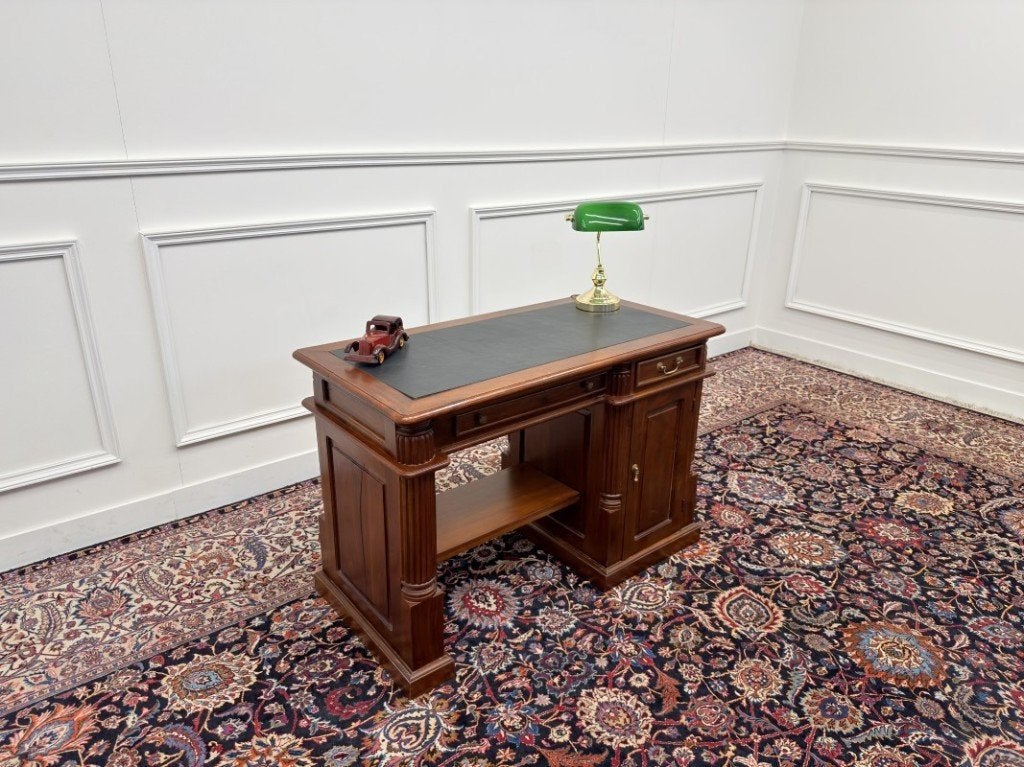 Klassiek Engels Chesterfield Bureau, Antiek en Kunst, Ophalen