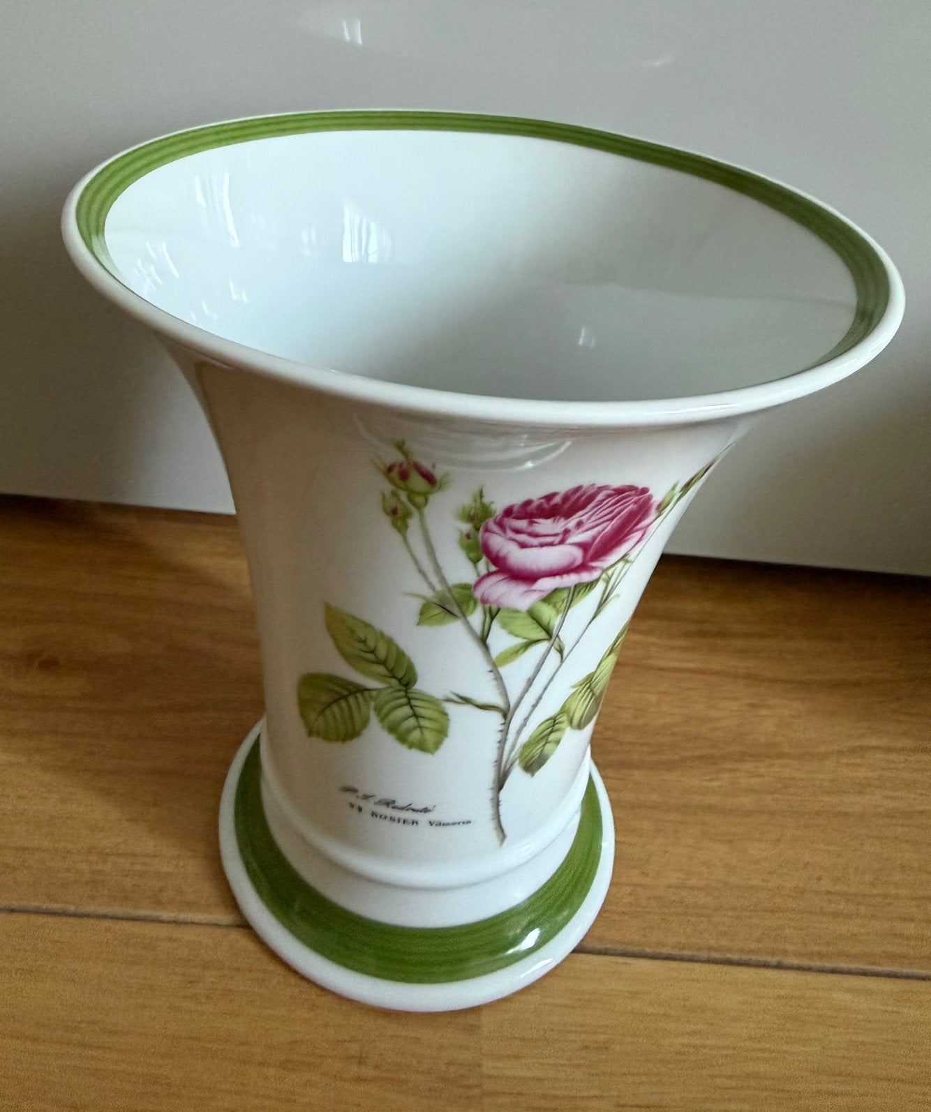 Hutschenreuther Redouté trompetvaas vintage Duitsland 20 cm, Antiek en Kunst, Ophalen of Verzenden