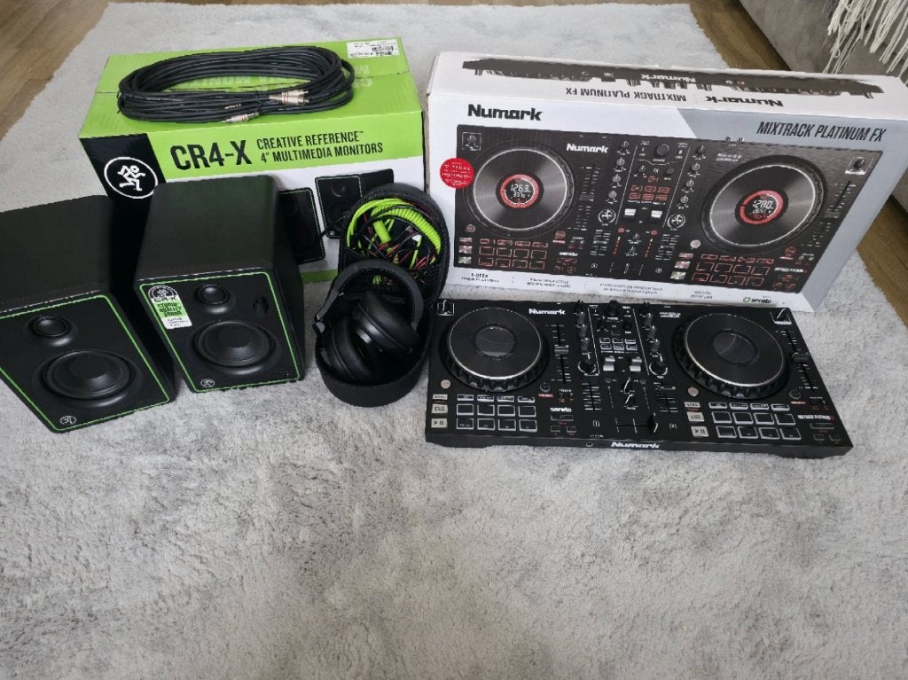 Numark Mixtrack Platinum FX bundel met Mackie CR4X, Muziek en Instrumenten, Dj-sets en Draaitafels, Zo goed als nieuw, Dj-set