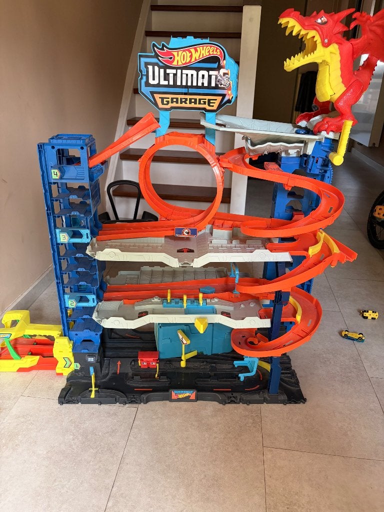 Hotwheels ultimate garage, Kinderen en Baby's, Ophalen, Racebaan, Zo goed als nieuw, Hot Wheels