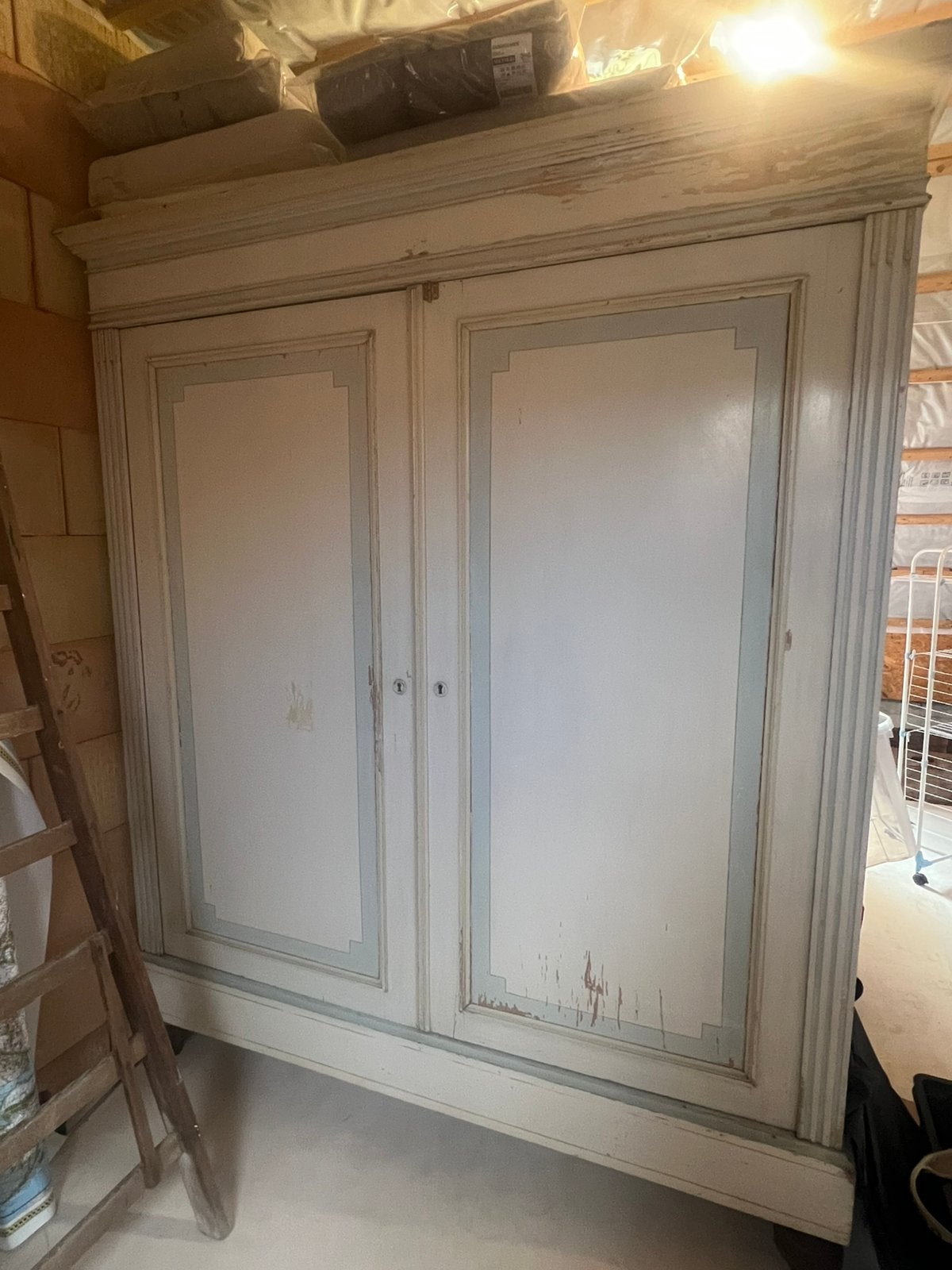 Oude mooie vintage kast, Ophalen
