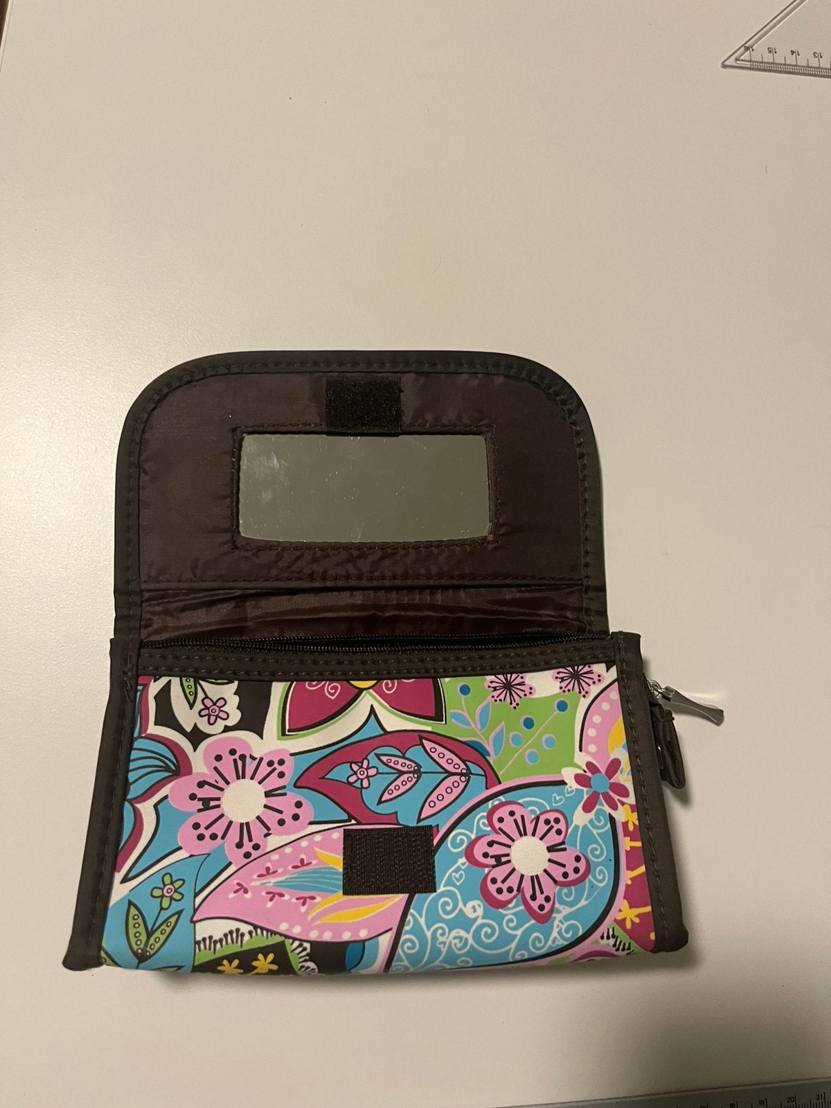 Petite trousse de maquillage avec un petit miroir, Enlèvement, Utilisé, Autres couleurs, Avec fermeture à pression