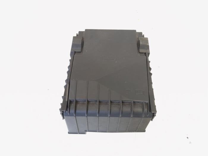 Boîte à fusibles d'un Volkswagen Passat, Volkswagen, -, 3 mois de garantie, Utilisé