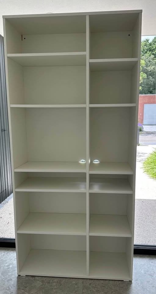 Witte Vihals kast Ikea, Ophalen, Zo goed als nieuw