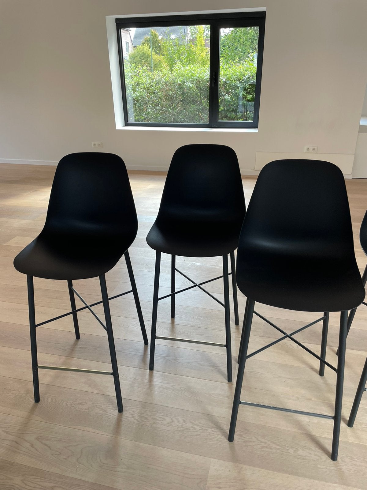 5 zwarte hoge stoelen, Ophalen, 60 tot 90 cm, Kunststof, Gebruikt