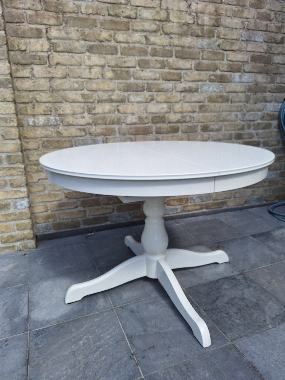 Uitschuifbare witte tafel, Antiek en Kunst, Antiek | Meubels | Tafels, Ophalen
