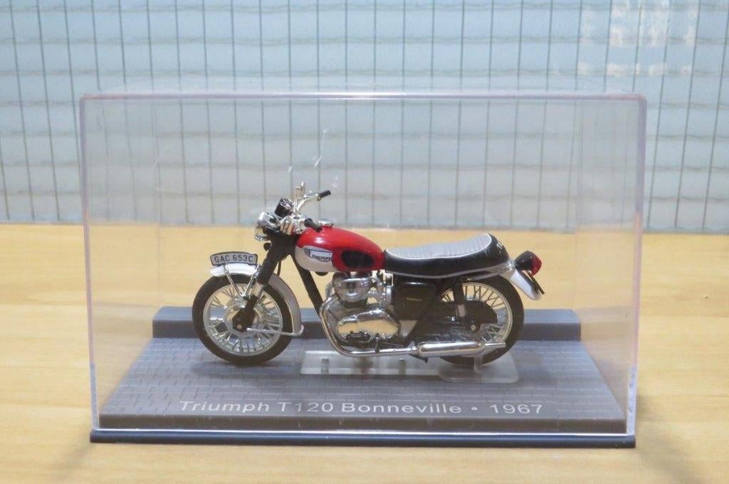 Triumph T120 Bonneville 1967 1:24, Hobby & Loisirs créatifs, Voitures miniatures | 1:24, Enlèvement ou Envoi, Neuf, Moteur, Autres marques