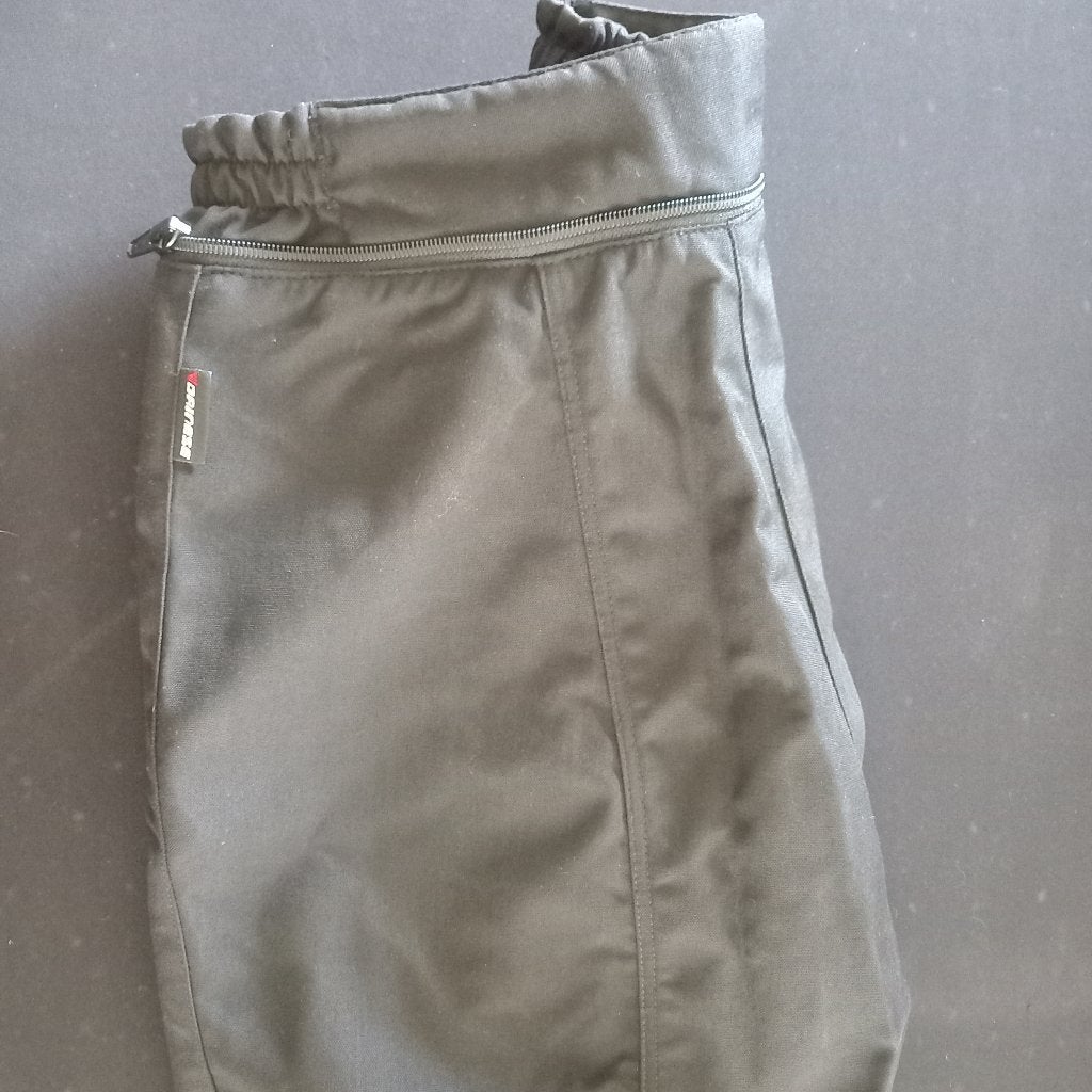 Neuf: Pantalon Dainese  taille 44 (S) neuf protections CE, Motos, Enlèvement ou Envoi, Neuf, avec ticket, Pantalon | textile, Dainese