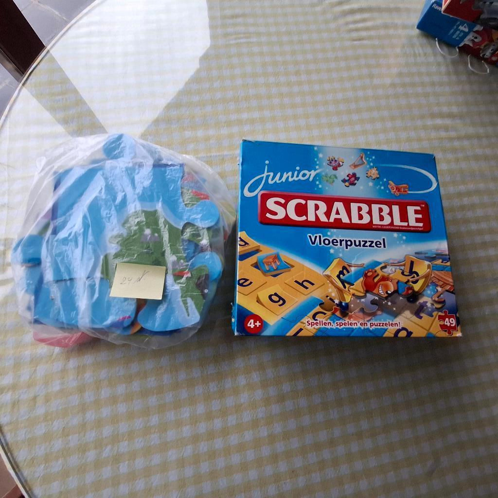 extra grote puzzel 24 stuks + scrabble puzzel, Enlèvement, 10 à 50 pièces, Utilisé, 4 à 6 ans