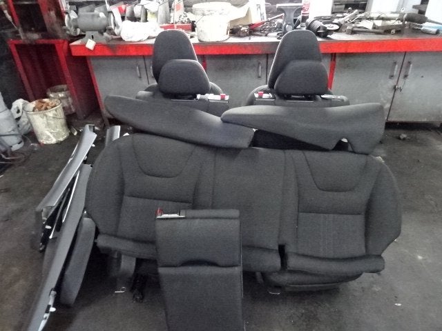 INTERIEUR COMPLET Volvo V60 I (FW / GW) (01-2010/12-2018), Autos : Pièces & Accessoires, Mevr. I. Hauben, Rue de l'Espoir 34 34
4030  GRIVEGNÉE, BE