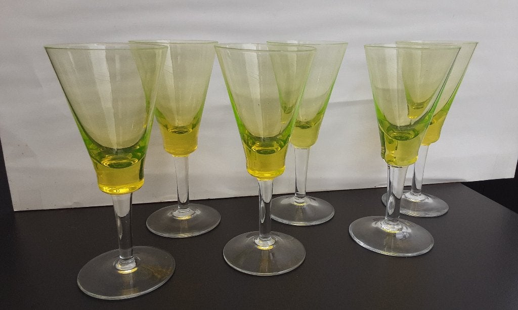 Verres à apéritif en uranium x 6, 1960, état neuf, Collections, Verres & Petits Verres, Enlèvement ou Envoi, Comme neuf, Autres types