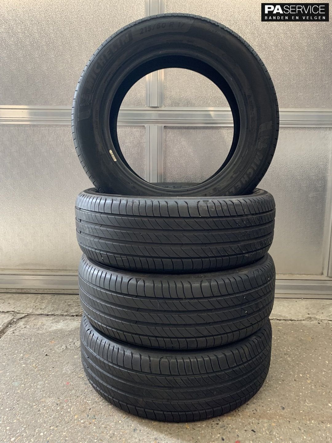 4x Michelin 215 60 17 zomerbanden met 6 en 5,5 mm, Gebruikt, Velg(en), -, -