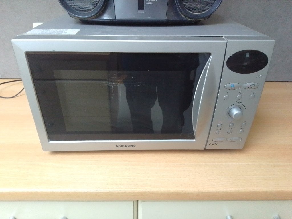 Samsung C100 Combi-oven (900W Magnetron, Hete Lucht & Grill), Elektronische apparatuur, Ophalen, Gebruikt, Combi-oven, Draaiplateau