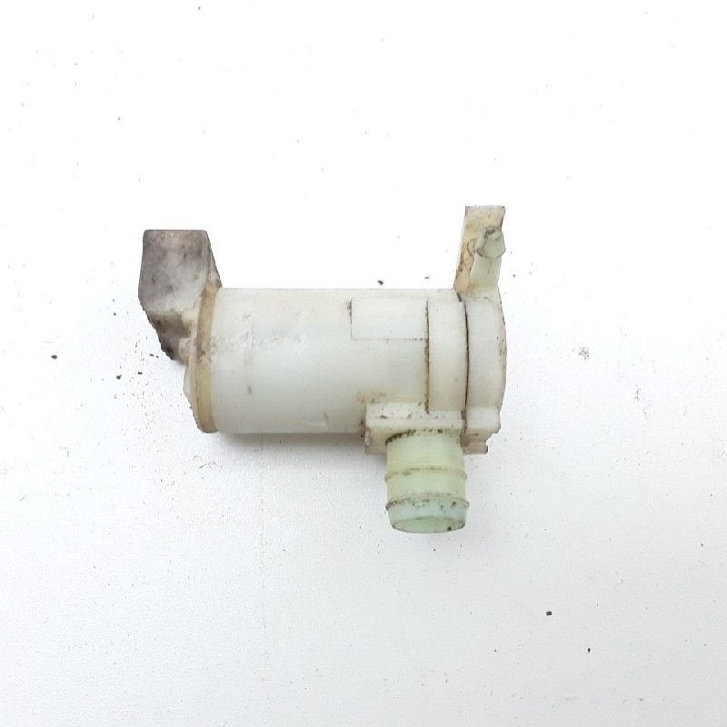 LAVE-GLACE POMPE AVANT Nissan Almera (N16) (01-2000/11-2006), Dhr. M. Roggen, Stadsweg 37 37
9917 PV  WIRDUM GR., NL, Nissan, Utilisé