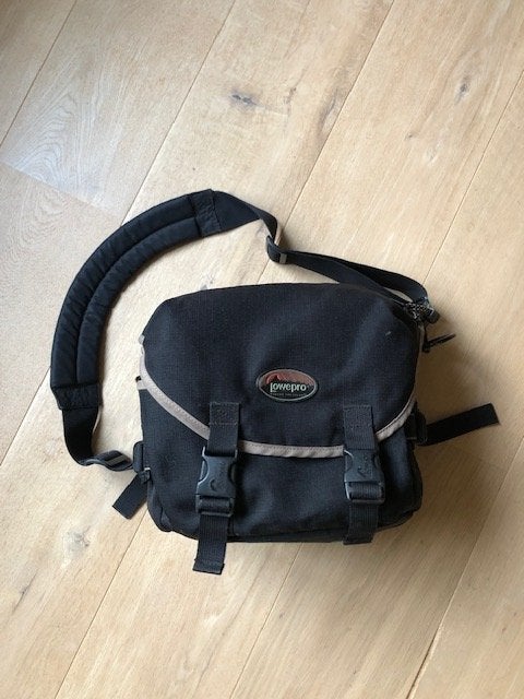 Lowepro + Calumet fototassen, TV, Hi-fi & Vidéo, Lowepro, Enlèvement ou Envoi, Utilisé, Sac à bandoulière