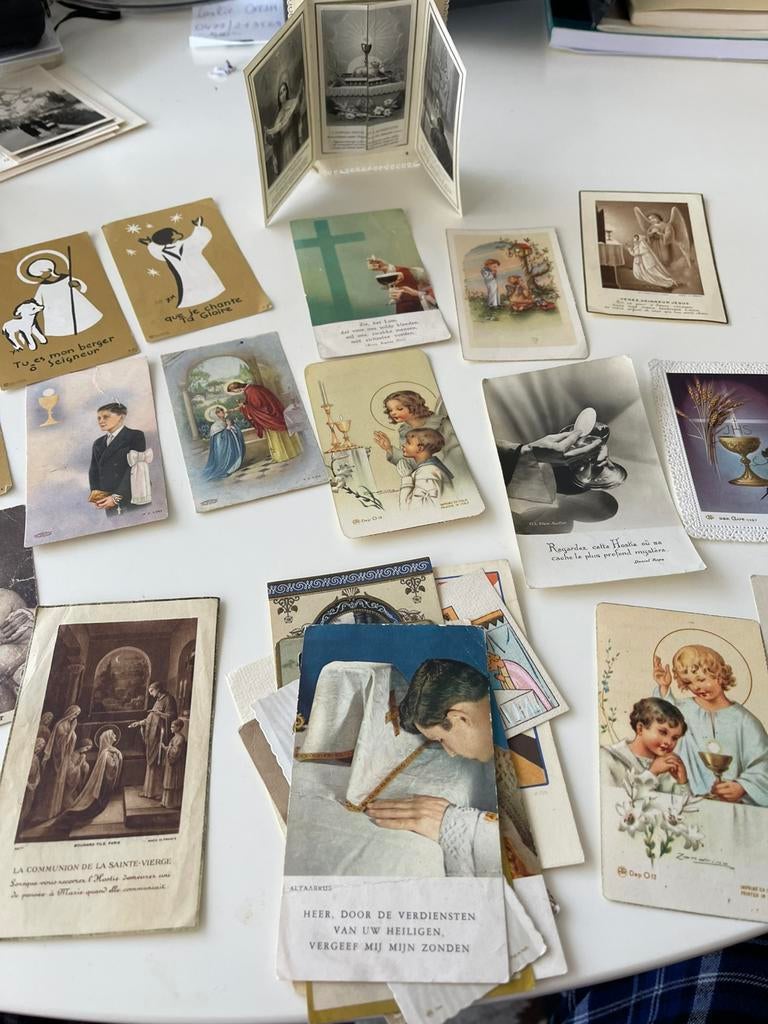 Photos religieuses. 25 pièces + 1 spécial, Envoi