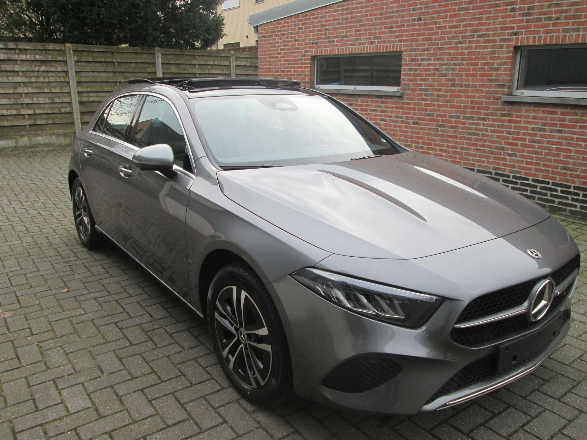 Mercedes-Benz A 250 E HYBRIDE PANO DISTRONIC 360 CAMERA, Achat, Euro 6, Entreprise, Hybride rechargeable