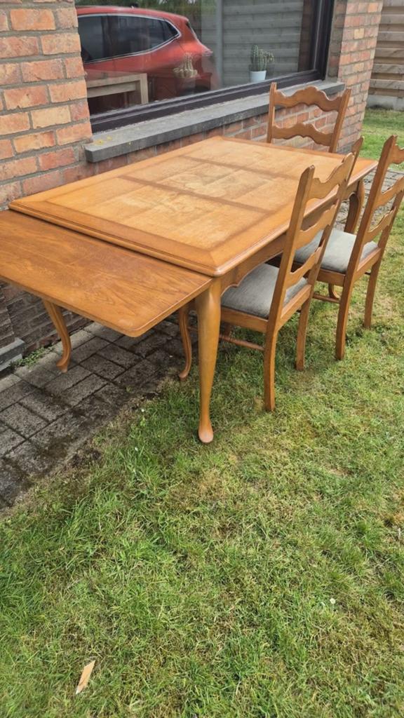 Gratis uitschuifbare eettafel met 6 stoelen, Enlèvement