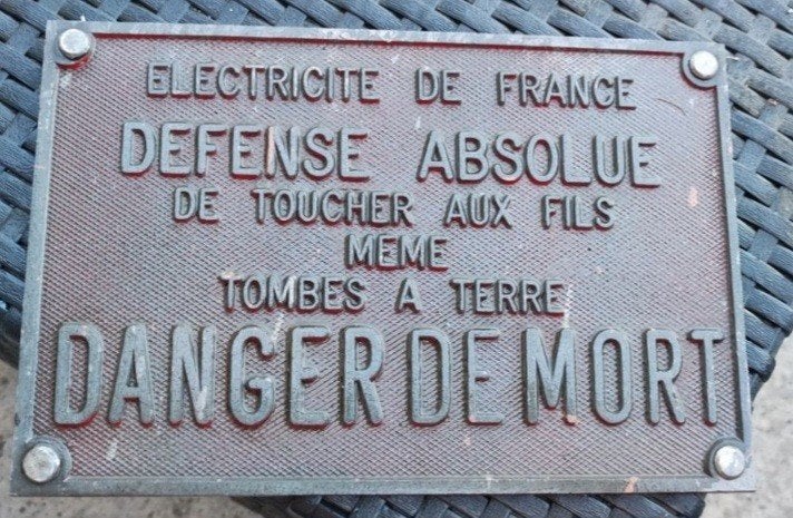 ancienne plaque edf, Maison & Meubles, Accessoires pour la Maison | Décorations murale, Industriel, Métal, Objet de décoration