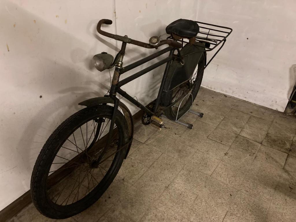 Authentieke vintage transportfiets / oude werkfiets, Antiek en Kunst, Ophalen