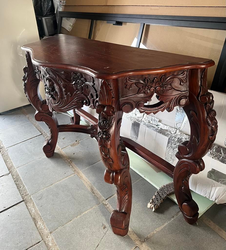 houten console met houtsnijwerk, Ophalen