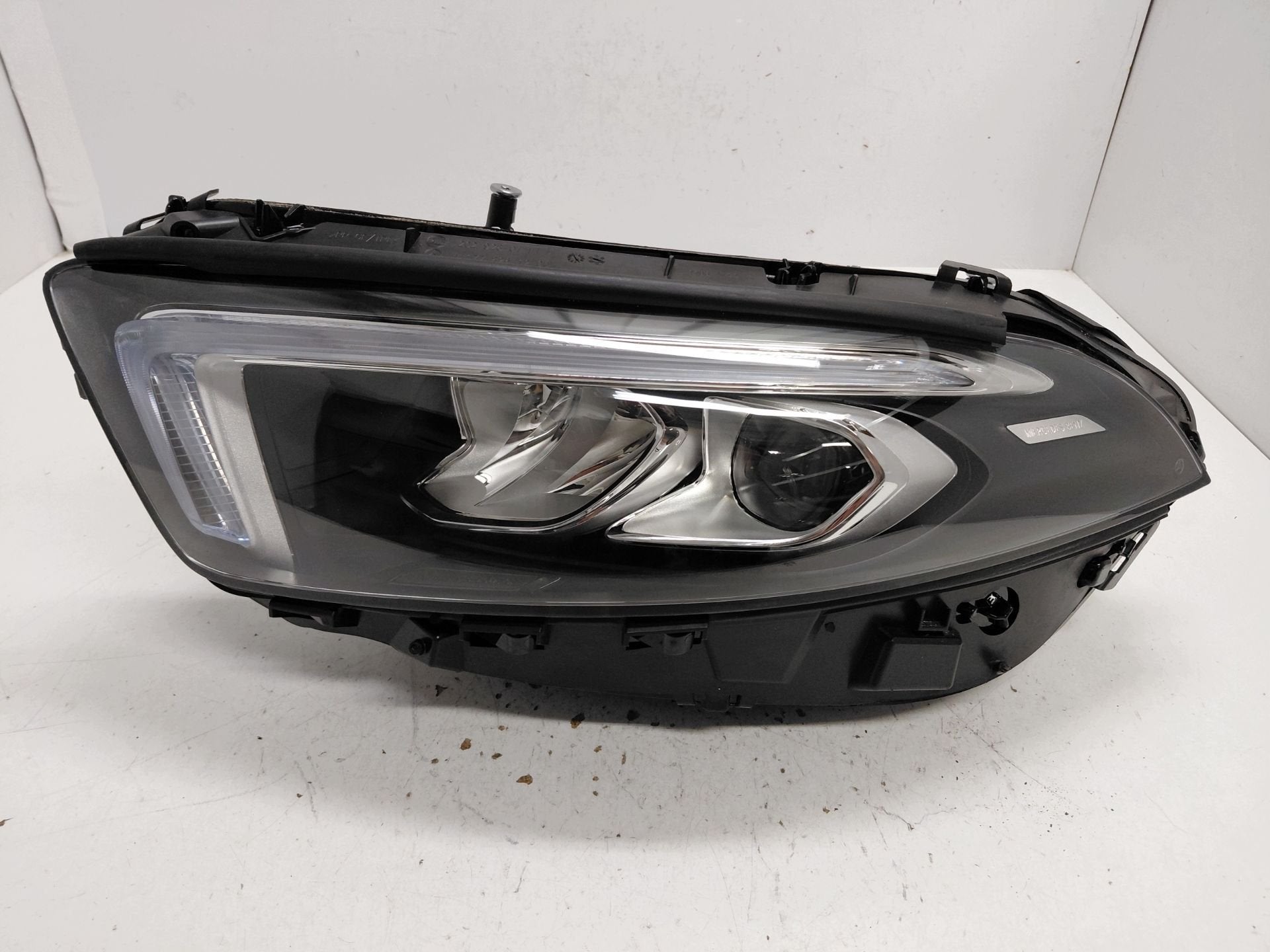 Mercedes A-Klasa W177 Koplamp Links A1779064703, Gebruikt, Mercedes-Benz AG, Mercedes-Benz, Mercedesstrasse 120
70372  Stuttgart, DE