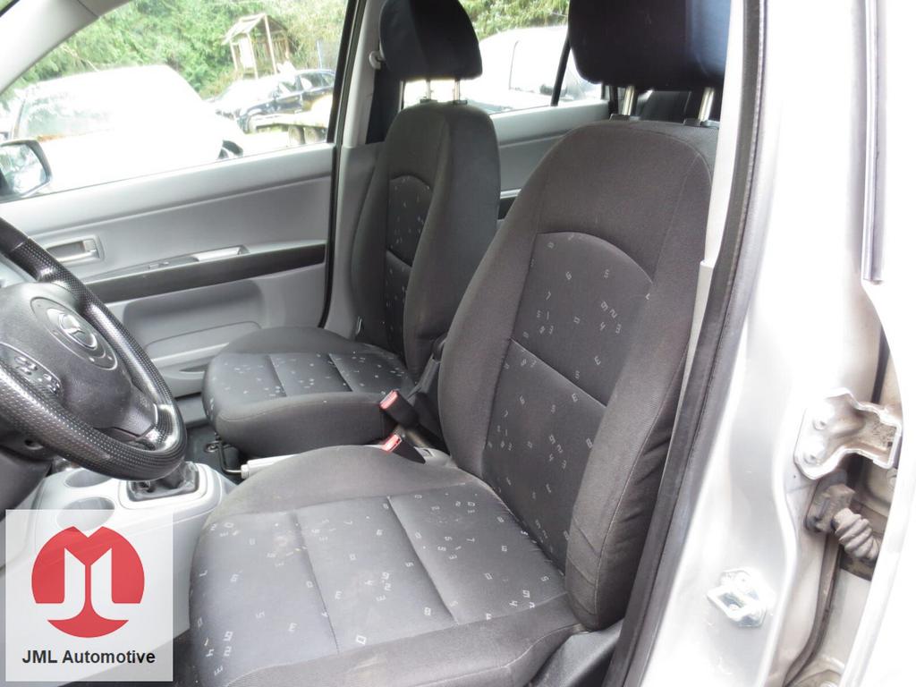 STOELEN EN ACHTERBANK MAZDA 2, -, -, Utilisé, -