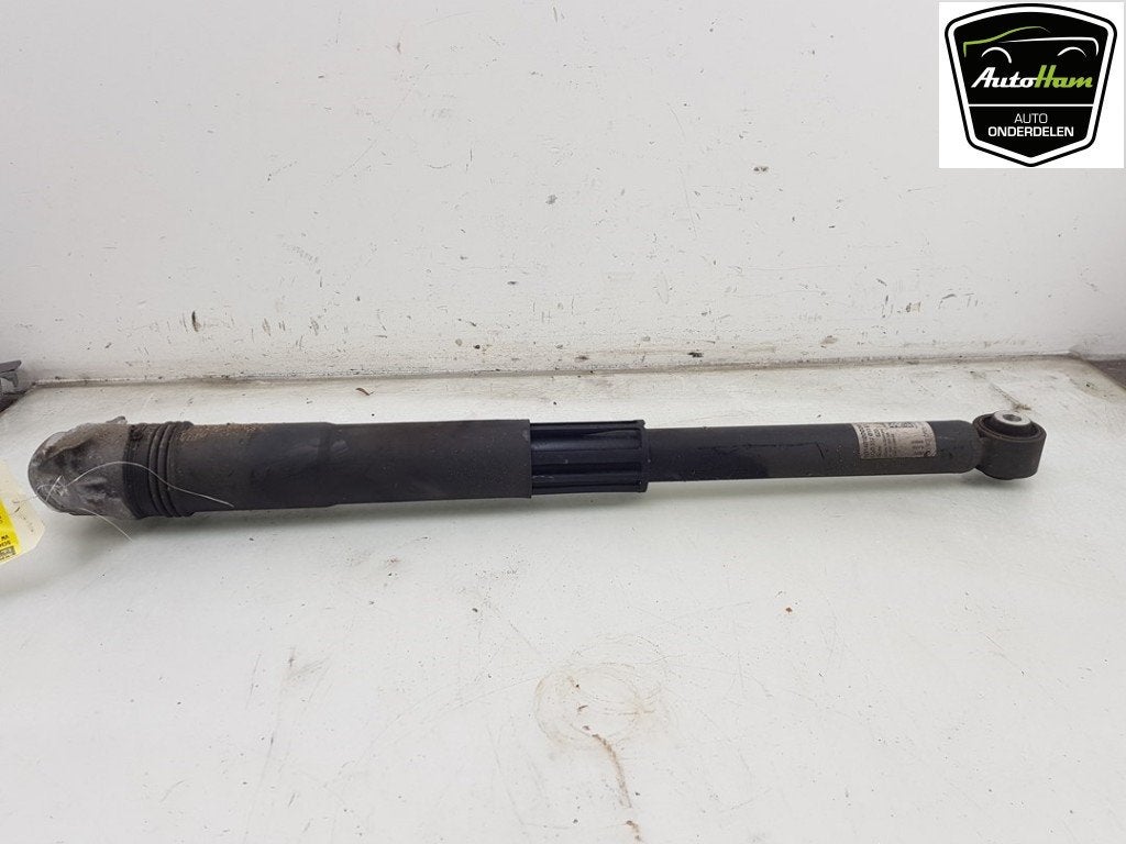 SCHOKBREKER RECHTS ACHTER Volkswagen Golf VIII (CD1), Dhr. J. Ham, Gebruikt, Volkswagen, Administratie@autoham.nl