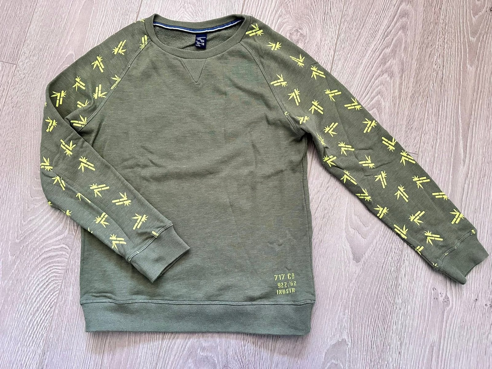 717 prachtige sweater *  maat 158/164, Kinderen en Baby's, Kinderkleding | Maat 158, Ophalen of Verzenden, Zo goed als nieuw