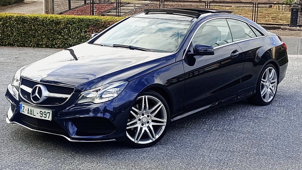 Mercedes E200 CGI. Coupe Amg. Unieke wagen. Euro 6!, Auto's, Dealer onderhouden, 1995 cc, Euro 6, 4 cilinders