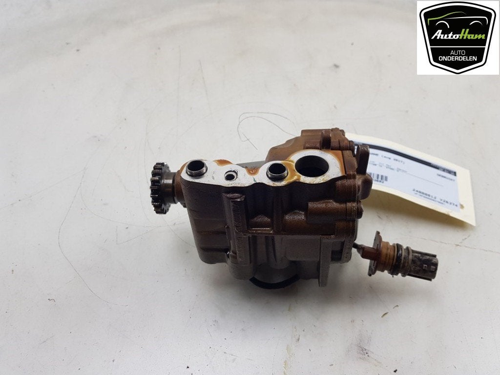 POMPE A HUILE Renault Megane IV (RFBB) (01-2015/-), Utilisé, Renault