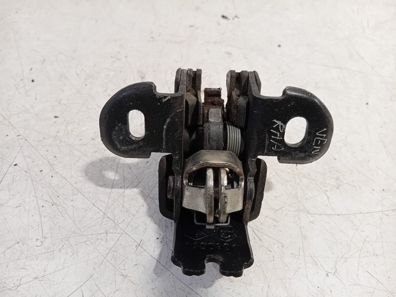 Slot mechaniek portier rechts achter Dacia Dokker, Dacia, Onderdelen@venauto.nl, Van der Ven Autorecycling B.V., Ettenseweg 76, 4706 PB Roosendaal, The Netherlands