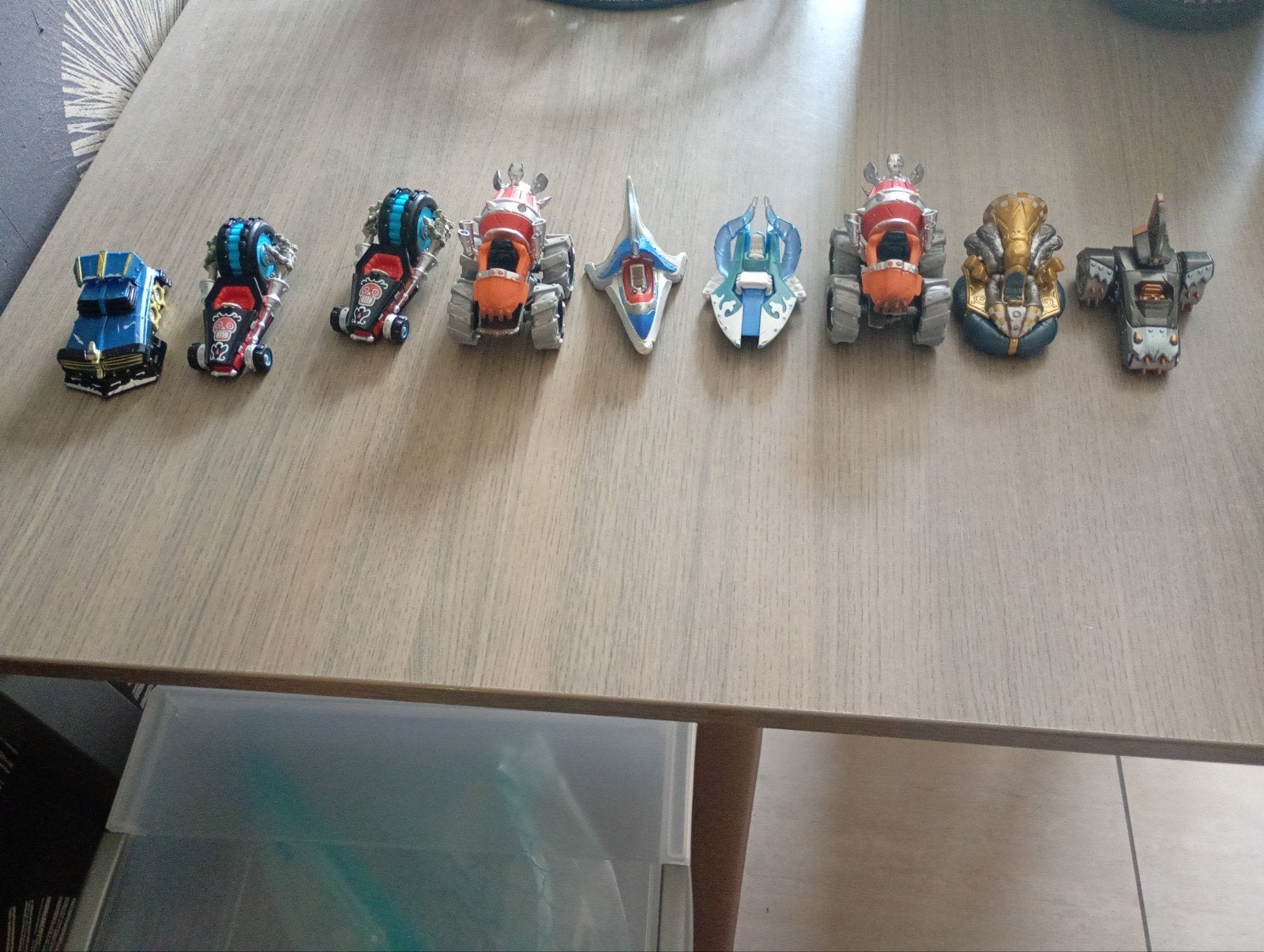 Skylanders auto,s, Bijoux, Sacs & Beauté, Bracelets à breloques, Autres marques, 4 bracelets à breloques ou plus, Enlèvement, Utilisé