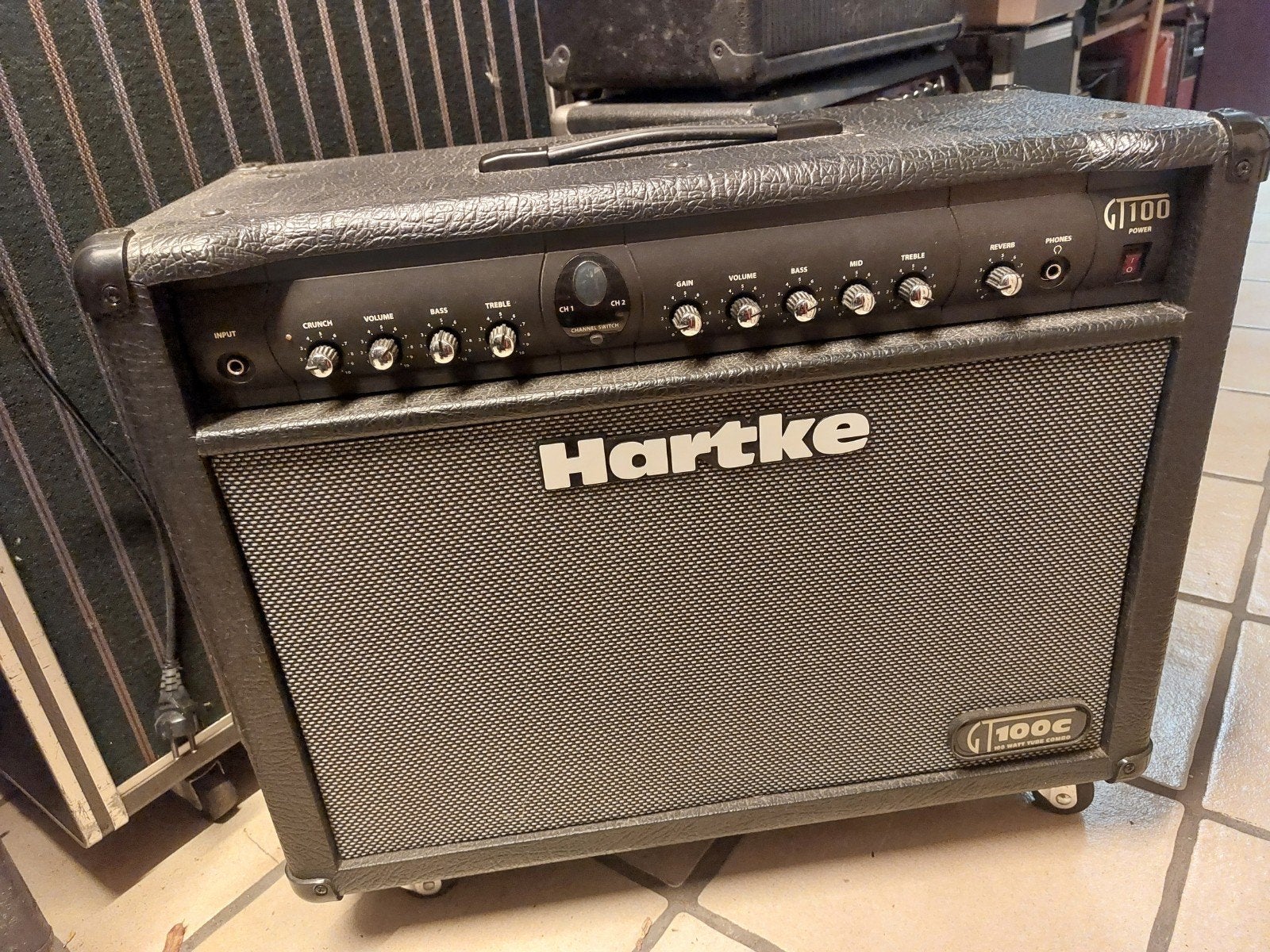 Hartke Gt 100 ,als nieuw.
veelzijdig en zeer krachtige verst, Muziek en Instrumenten, Ophalen of Verzenden