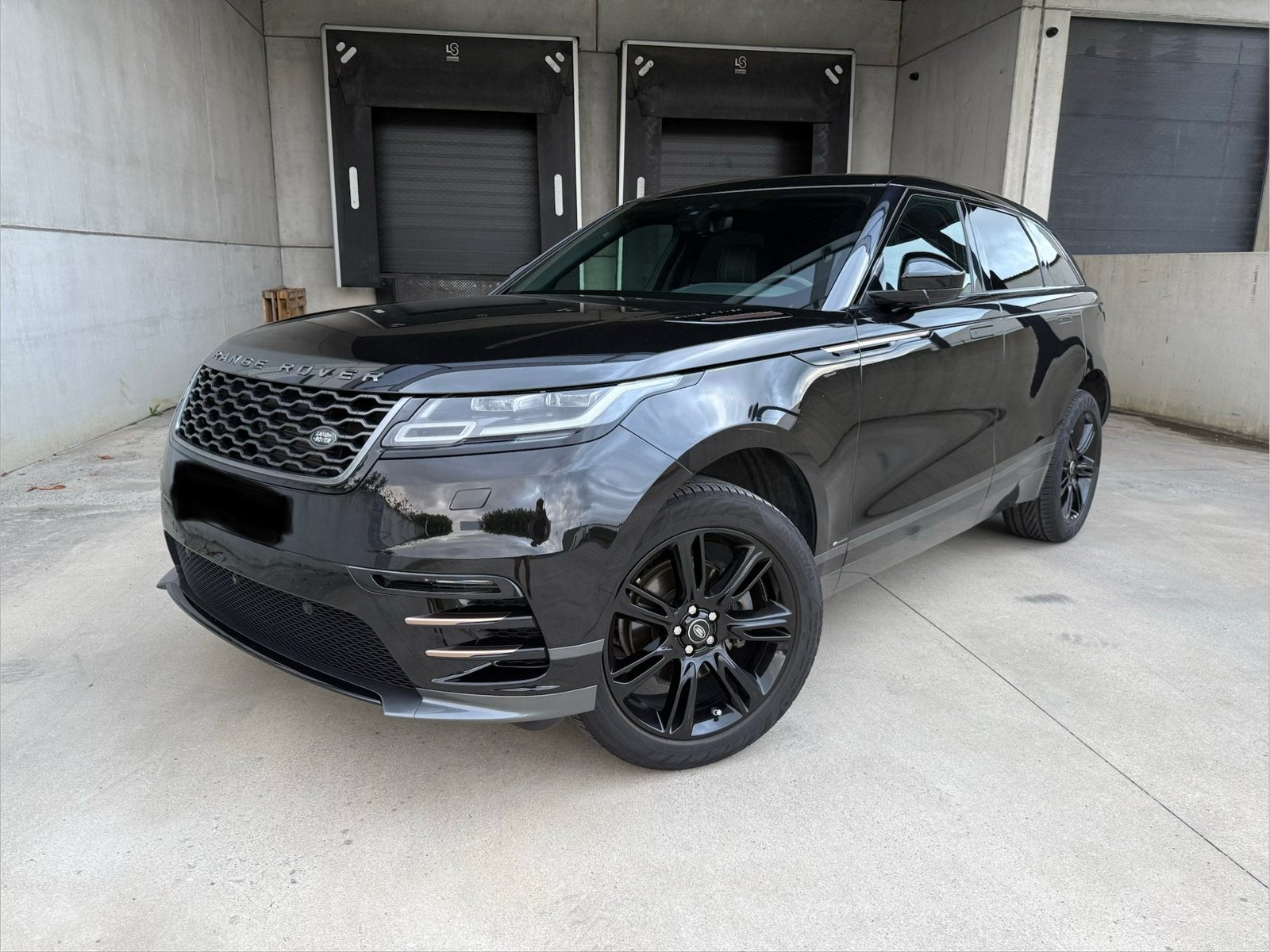 Range Rover Velar 2.0 Diesel R-Dynamic, Autos, Cuir, Achat, Noir, 5 portes