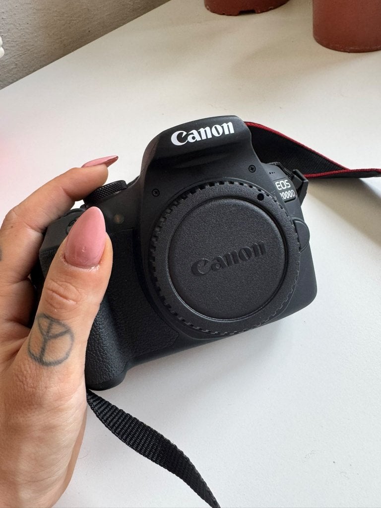 Canon 2000d kit, Sans zoom optique, Appareil photo bridge, Enlèvement ou Envoi, Canon