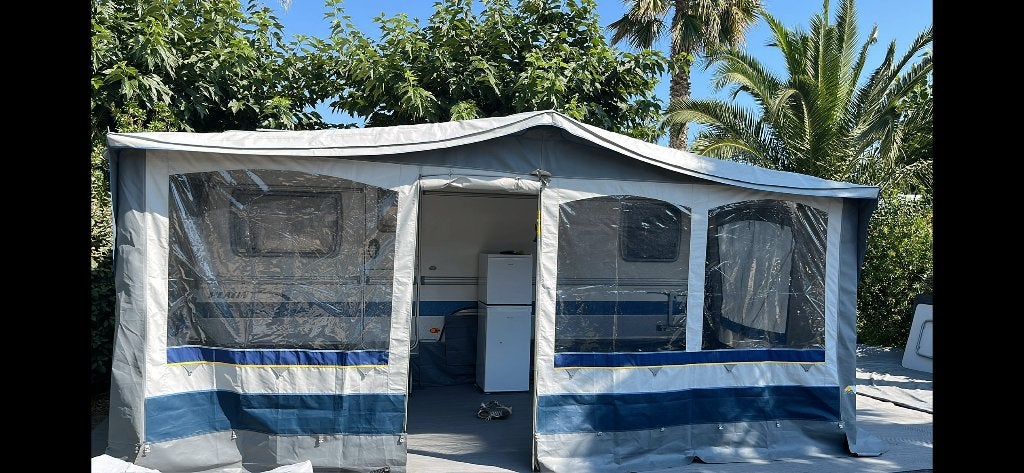Caravan fend platin 510, Jusqu'à 4, Lit fixe, Poêle, 5 à 6 mètres