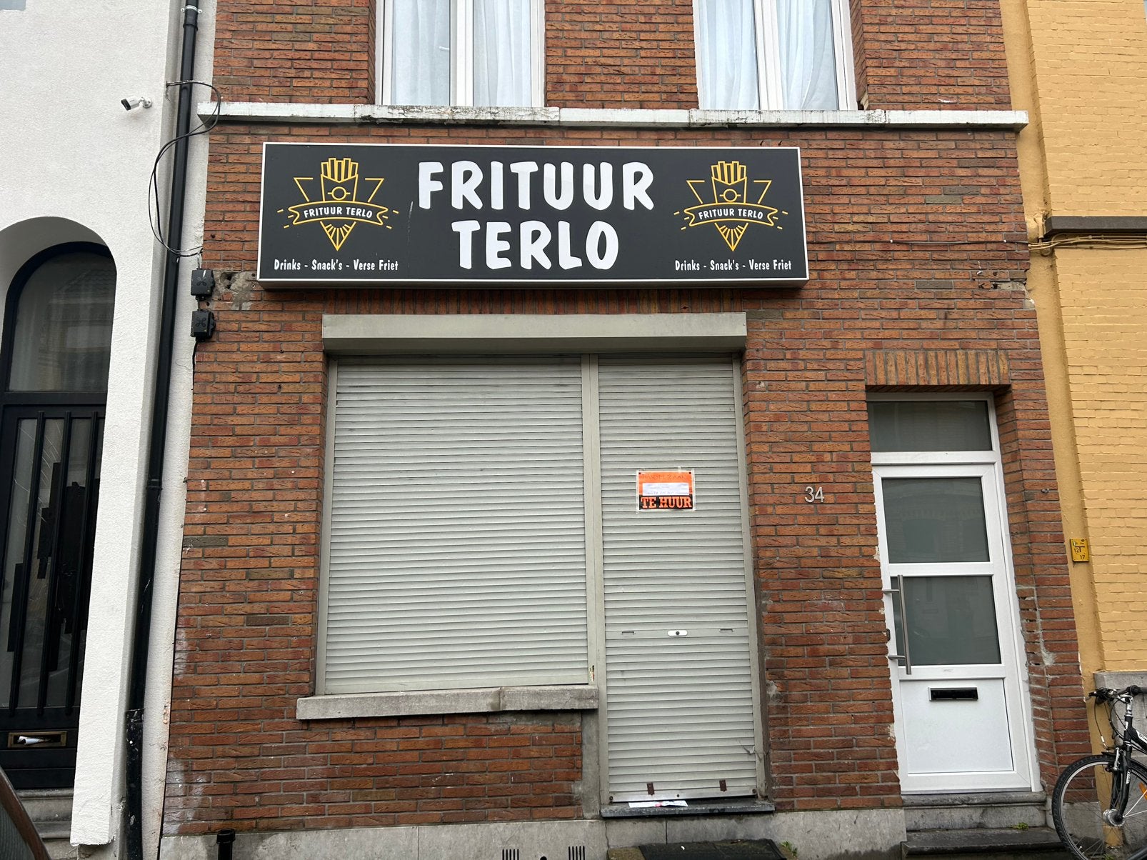 Frituur te koop, Ophalen