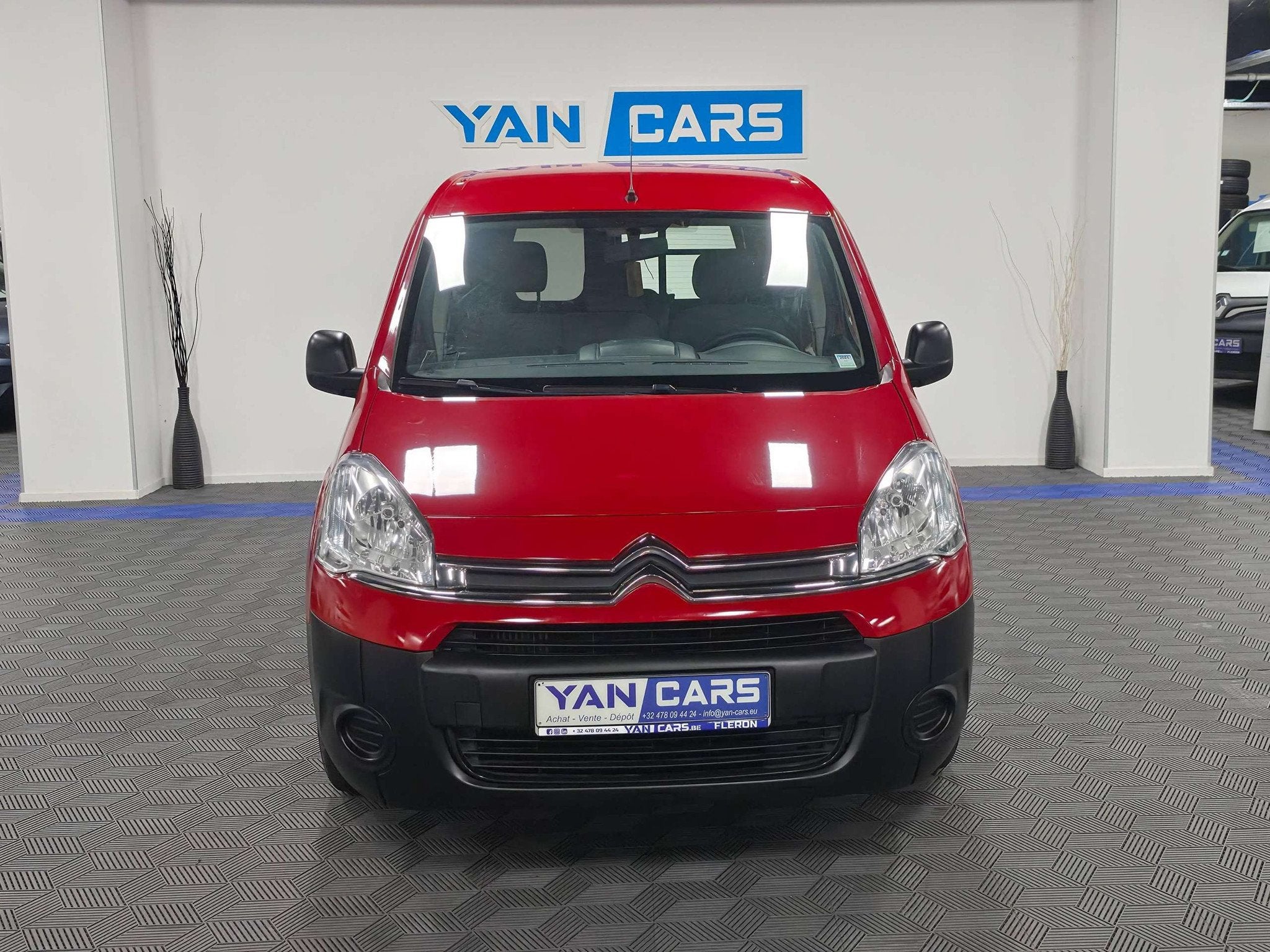 Citroën Berlingo 1.6 HDi - Reconditionne A a Z - Distributi, Autos, Rouge, Euro 5, Achat, 90 ch