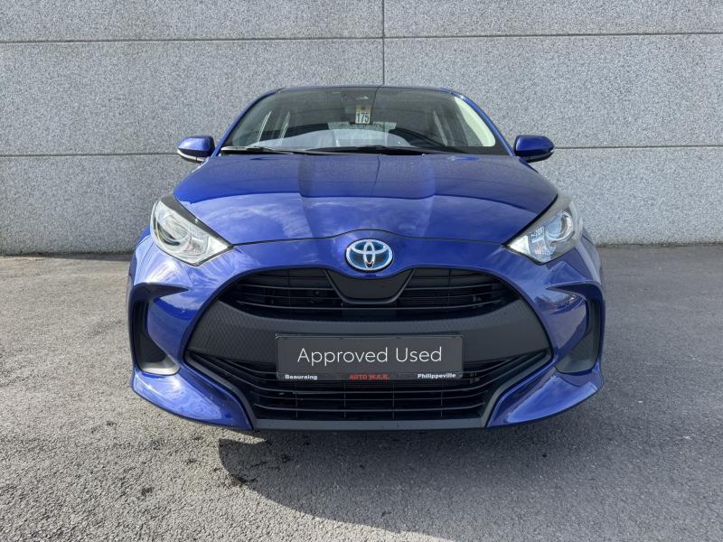 Toyota Yaris 1.5 HEV CVT Dynamic avec seulement 30 709 km !, Autos, Euro 6, 5 portes, Automatique, Yaris