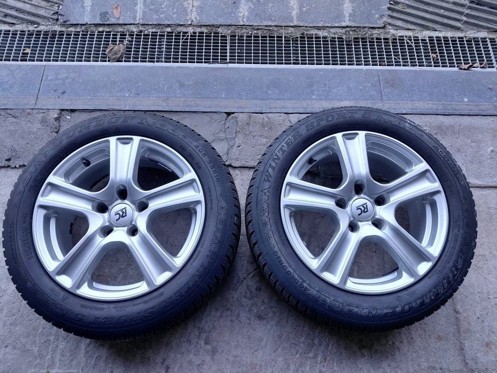 16" Velgen met 205/55 R16  winterbanden, Auto-onderdelen, Ophalen, Gebruikt, 16 inch, Banden en Velgen