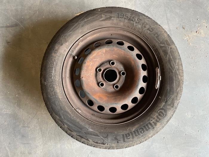 Reservewiel van een Volkswagen Golf, Gebruikt, Velg(en), -, -