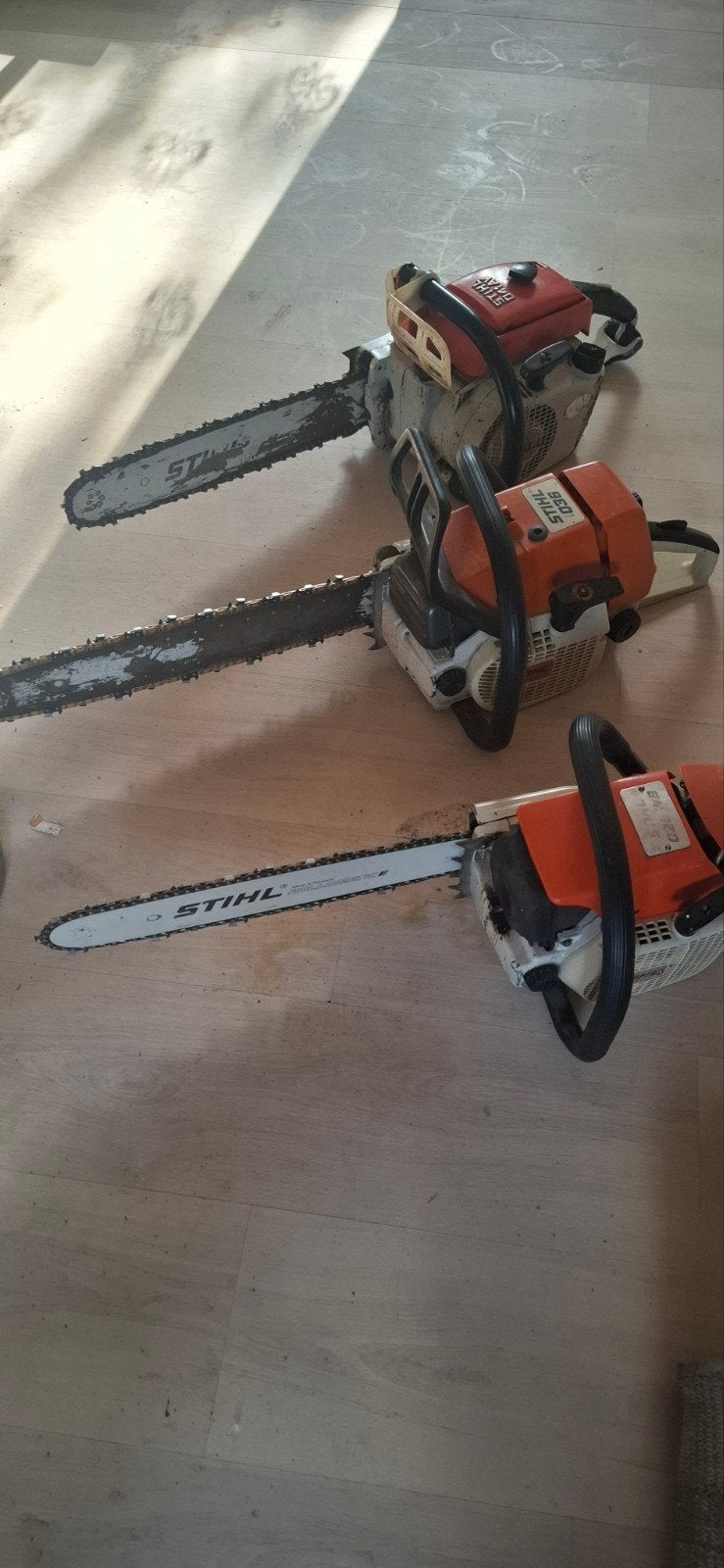 3 tronçonneuse stihl  faire offre raisonnable.( fonctionnel), Enlèvement