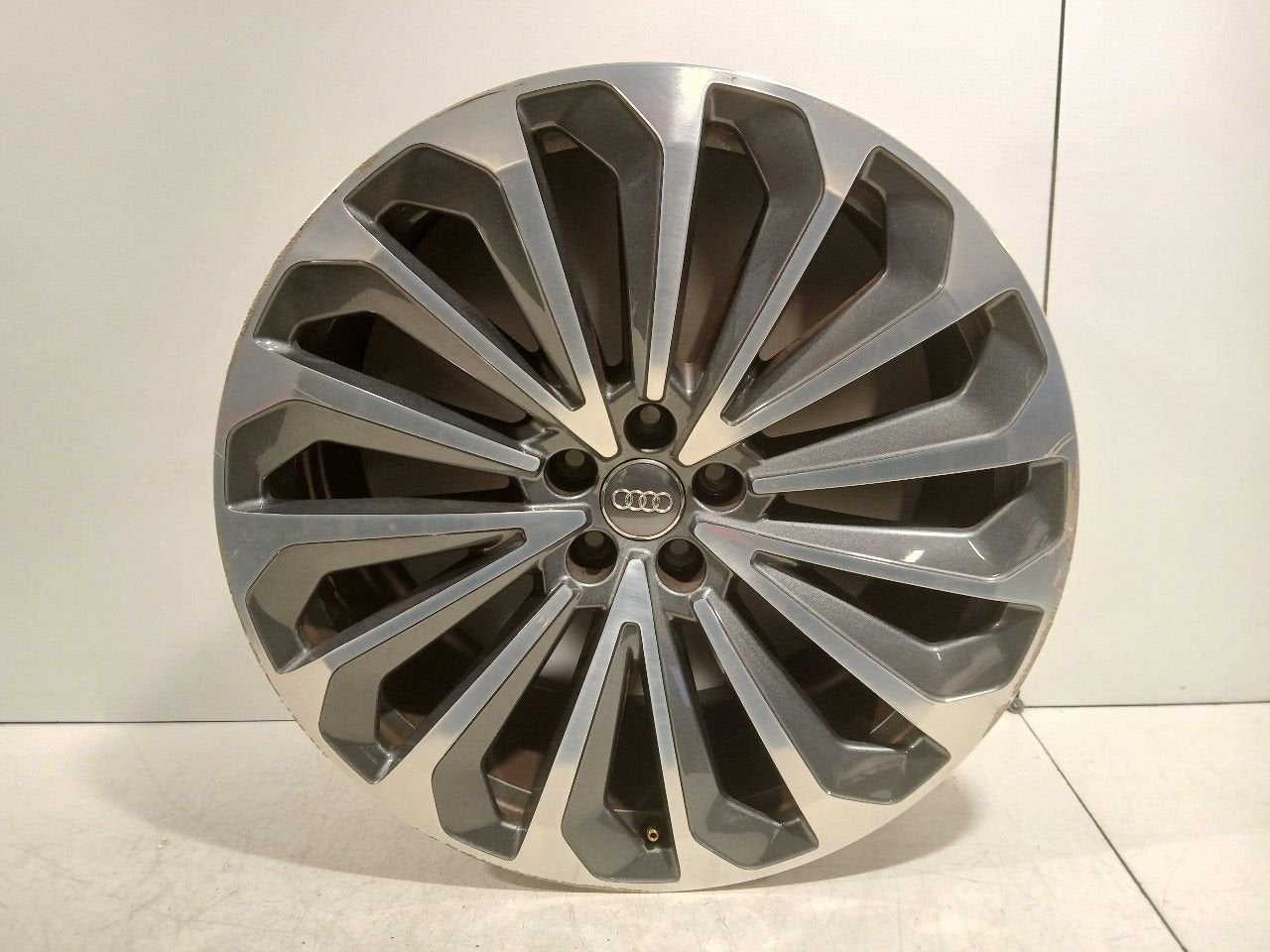 Velg Audi E-tron, Auto-onderdelen, Onderdelen@venauto.nl, Van der Ven Autorecycling B.V., Gebruikt, Ettenseweg 76, 4706 PB Roosendaal, The Netherlands
