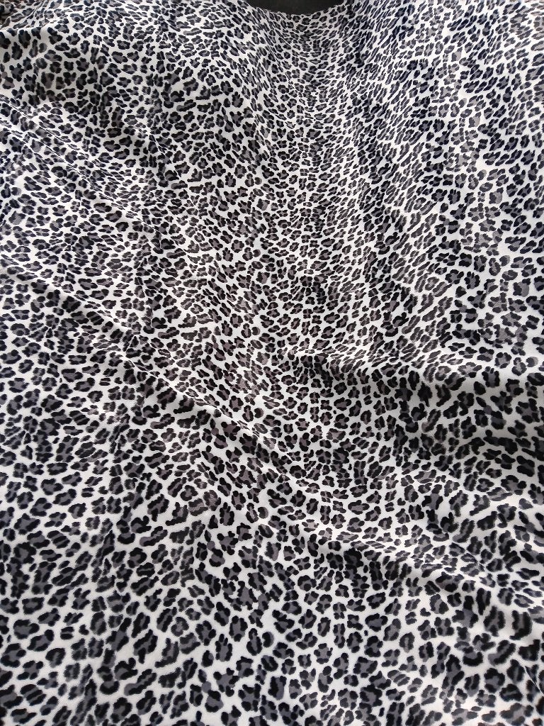 NIEUW stuk stof in velours 1.60 op 1.60 met luipaard print, Diversen, Ophalen, Nieuw