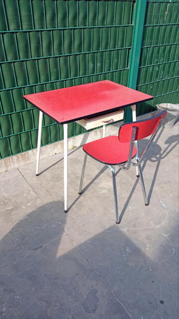 Table et chaise Formica rouges '60, Enlèvement