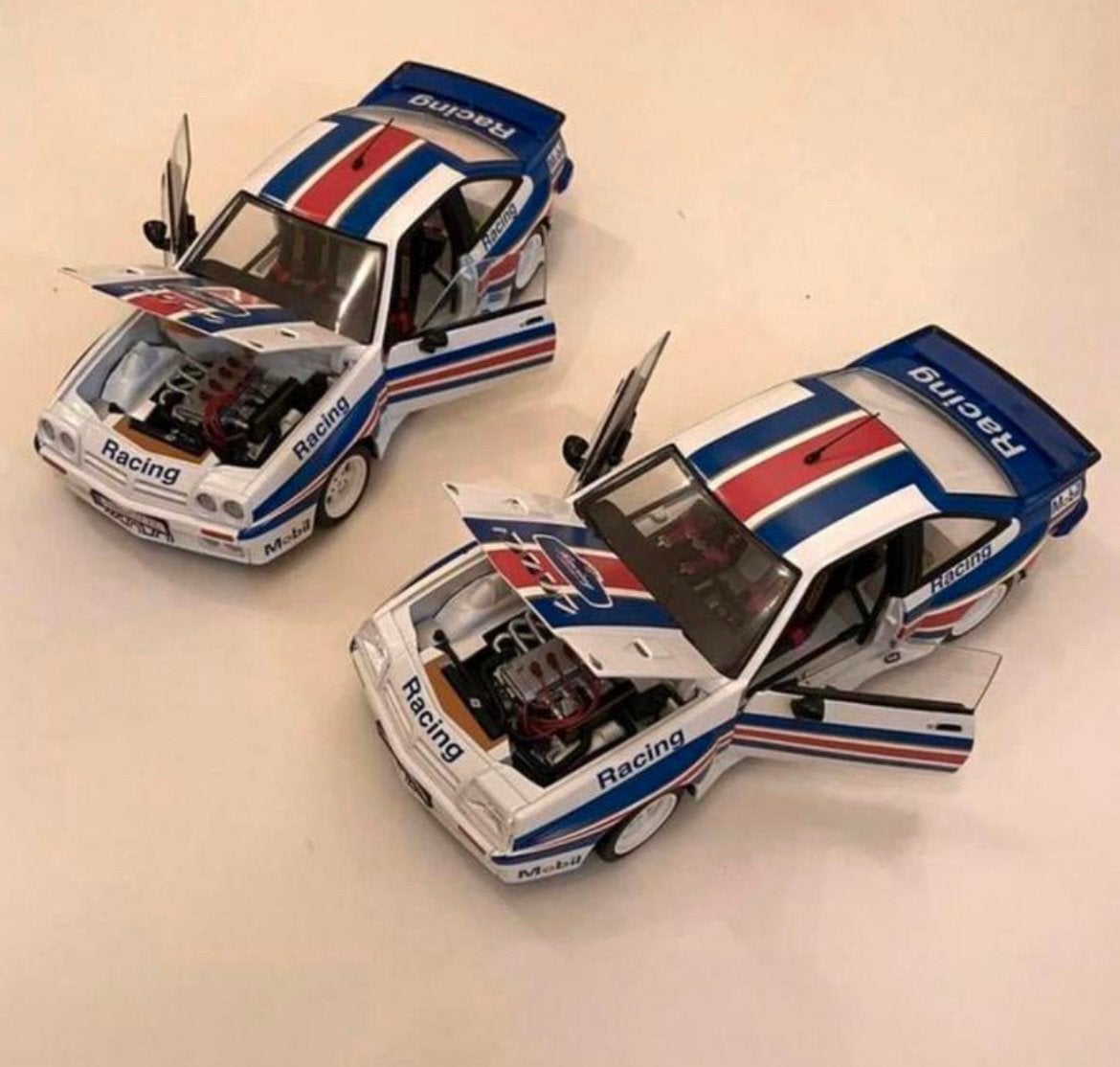 2 modellen Revell - Opel manta B 400 - 1:18, Hobby & Loisirs créatifs, Voitures miniatures | 1:18, Enlèvement ou Envoi, Comme neuf